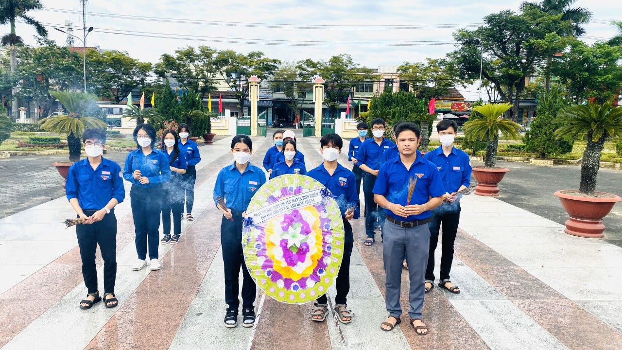 ẢNH 1- ĐỊA CHỈ ĐỎ