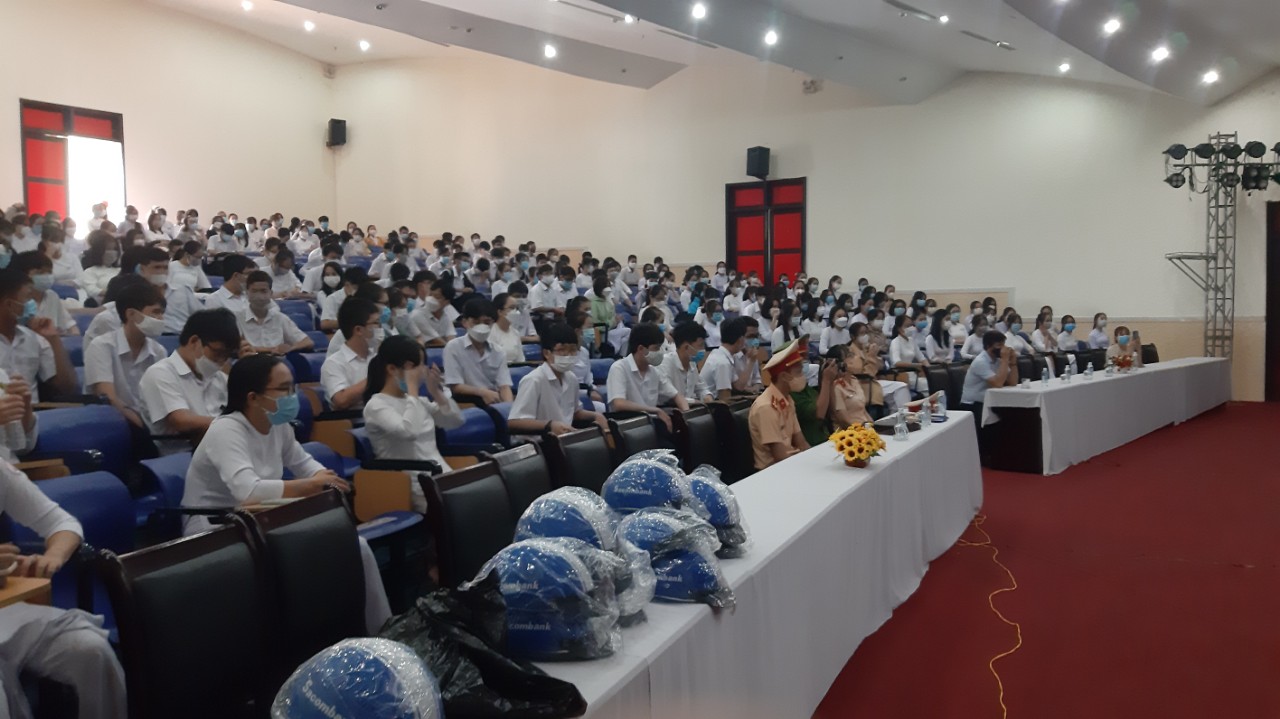 ẢNH 3- T. TRUYỀN GIAO THÔNG