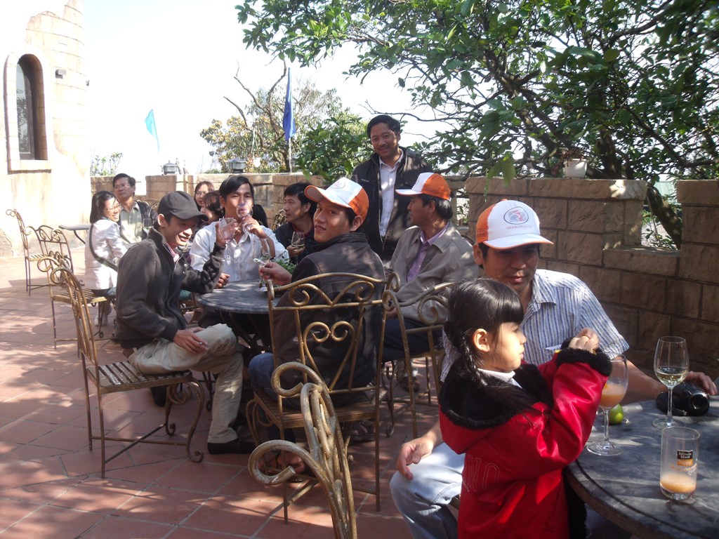 12_Ngh_chn_sau_khi_thm_hm_ru_Php