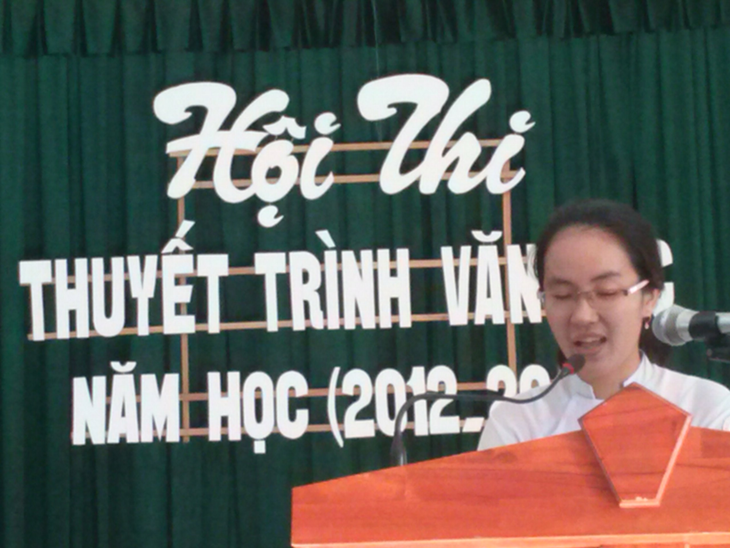 4_Th_sinh_Phan_Nguyn_Thu_Sng_-_lp_12_chuyn_Anh