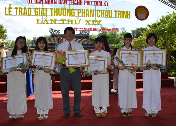 giai-thuong-phan-chau-trinh-lan-thu-14